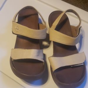 RegettaCanoe sandals cream color straps